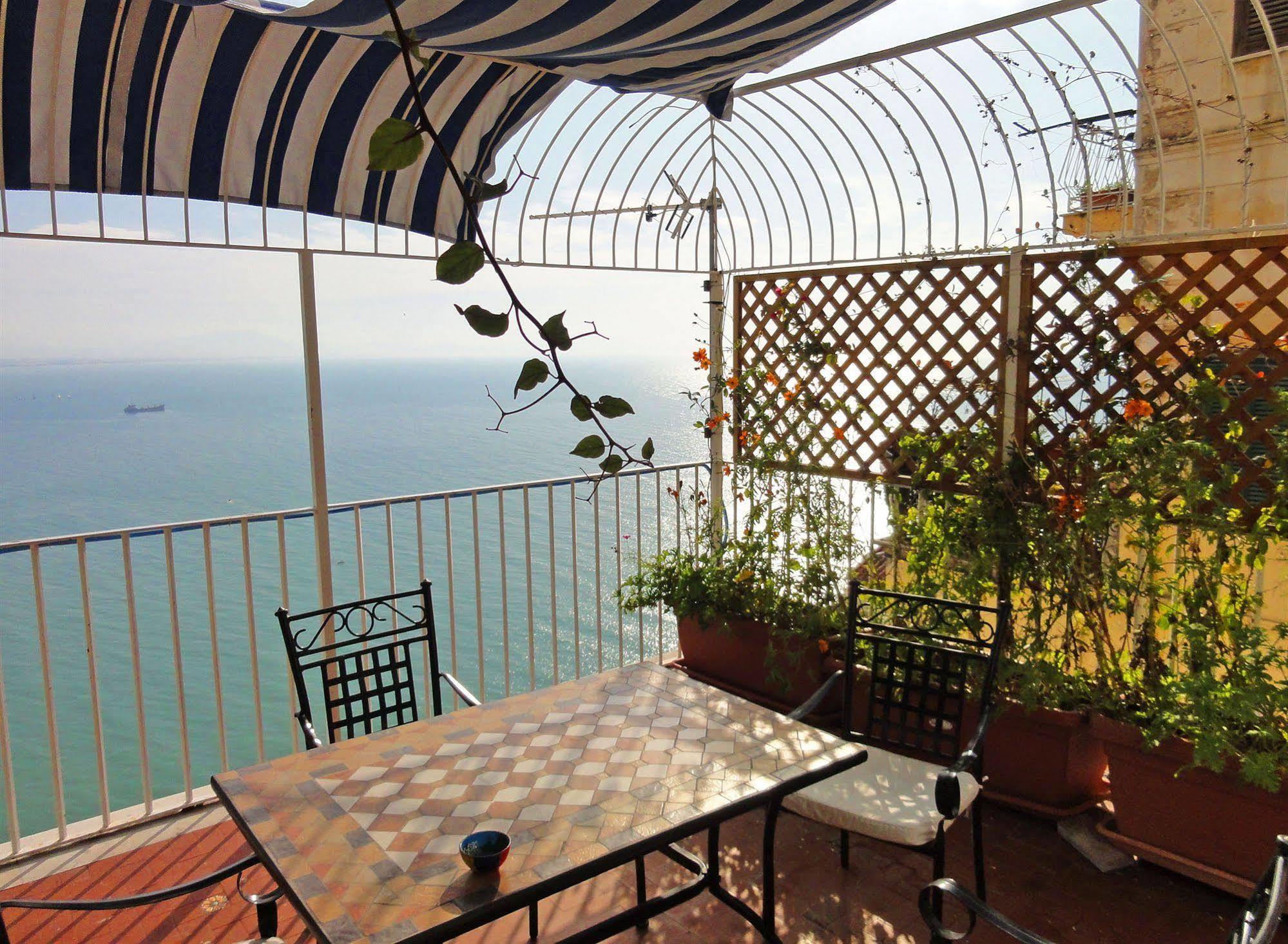 Dimora Carlo III Bed & Breakfast Vietri Bagian luar foto