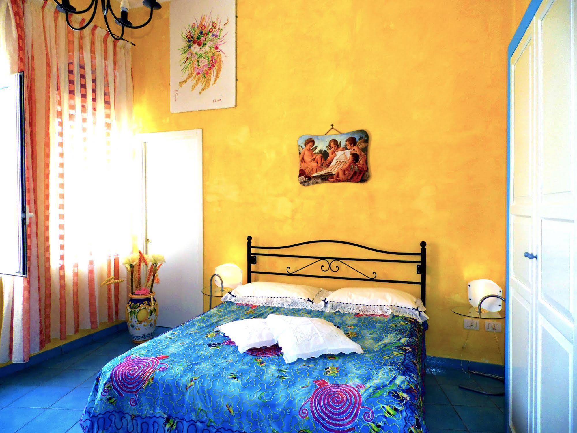 Dimora Carlo III Bed & Breakfast Vietri Bagian luar foto